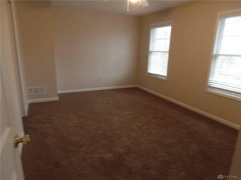 120 S Cherry St — Photo 11