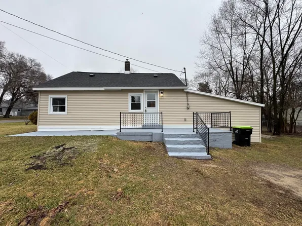 1101 E North St, Greenville, MI 48838
