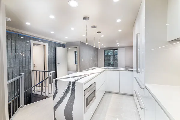 Rented by Platinum Properties | media 45