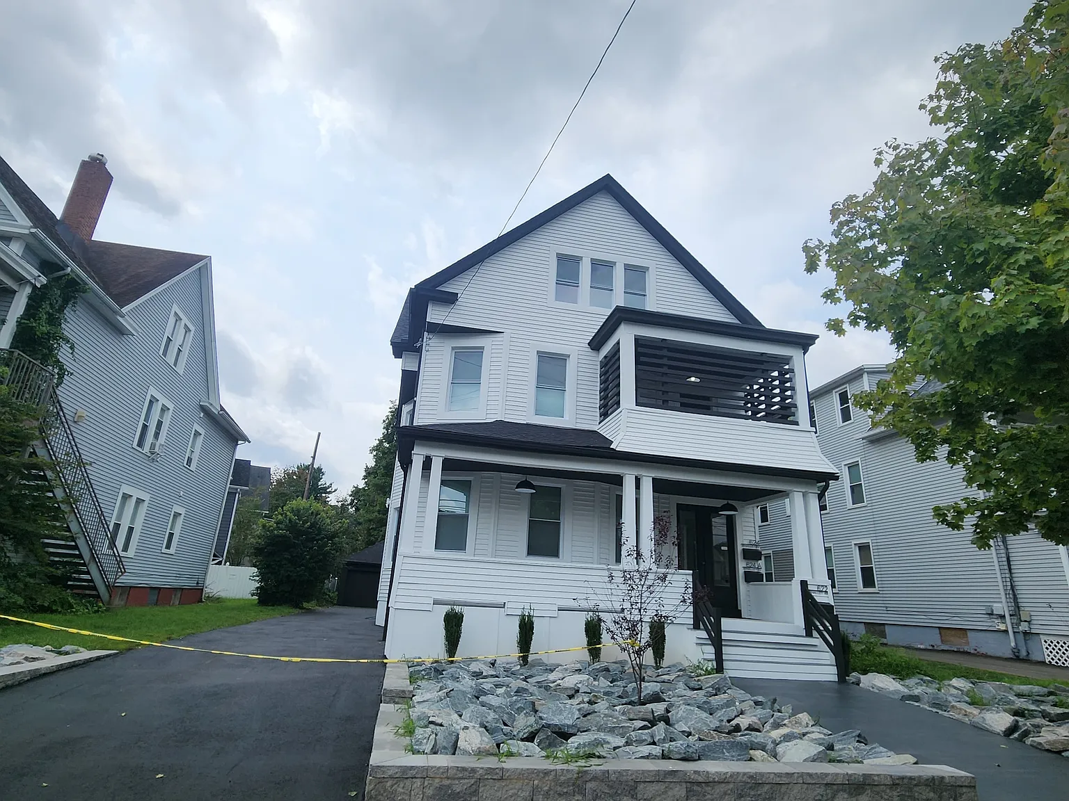 2 bed, 3710 sqft, $2,300 — Photo 3