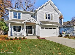 418 E Lincoln Ave, Libertyville, IL