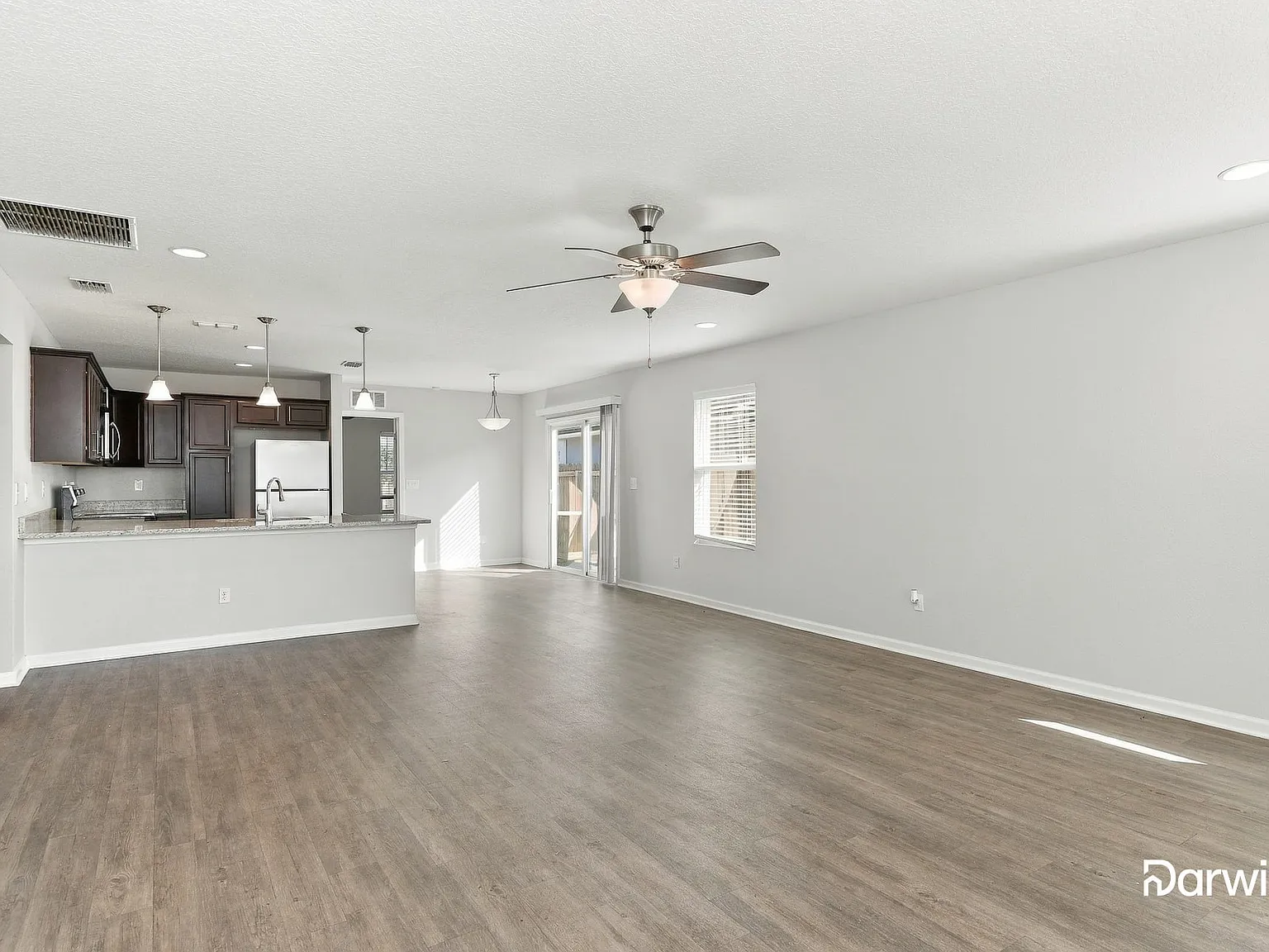 3 bed, 2.0 bath, 1457 sqft, $1,970 — Photo 4