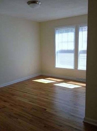 Bedroom(s)