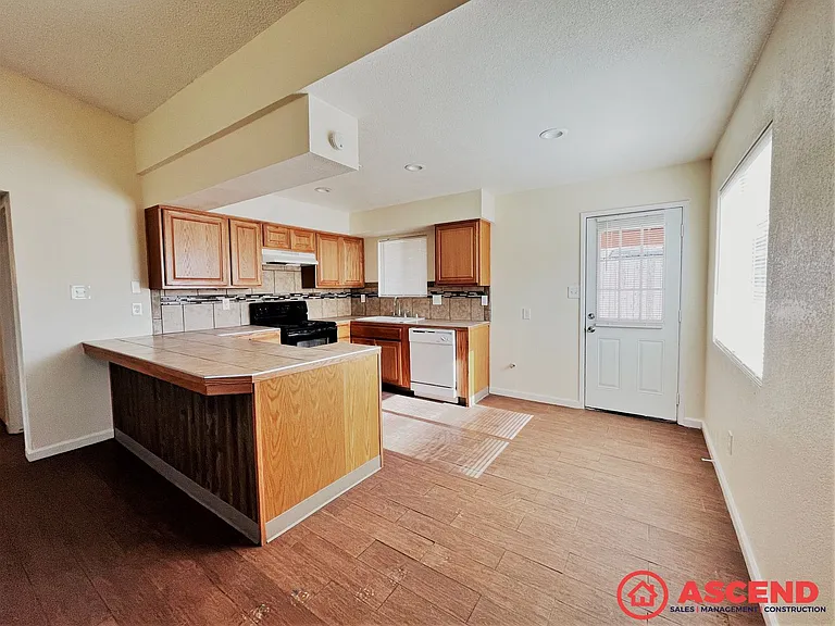8516 Haupt Ave — Photo 4