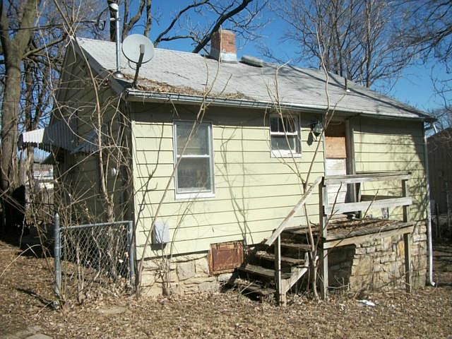 2nd image of 3041 N 51st St