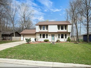 720 Indianwood Ct, Neenah, WI 54956