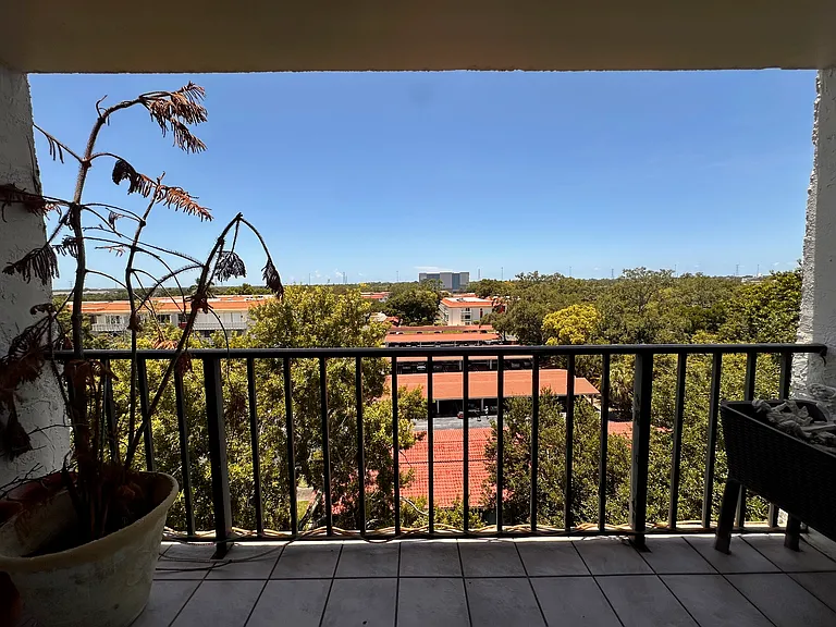 2699 Seville Blvd #701 — Photo 37