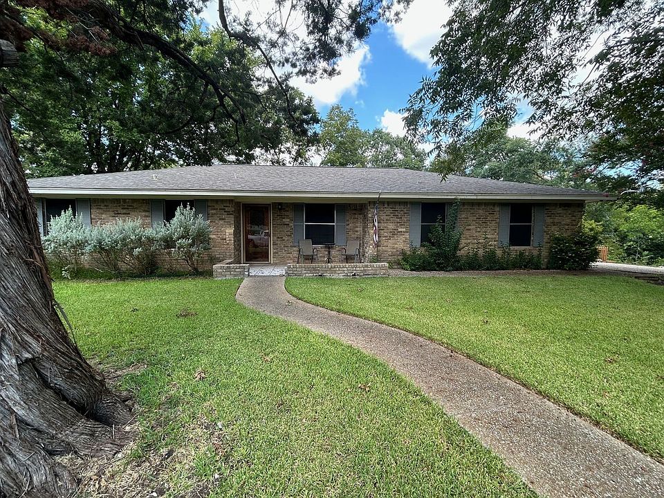1st image of 1424 Hilltop Dr
