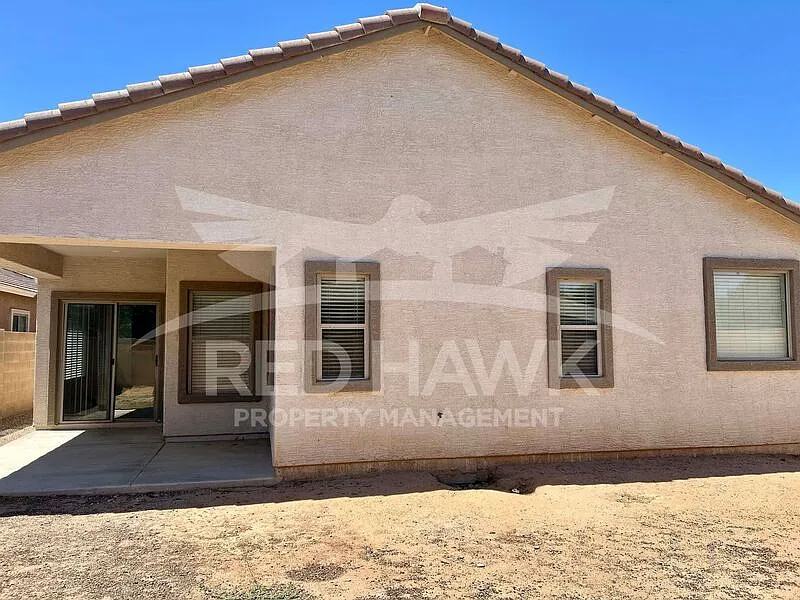 3 bed, 2.0 bath, 1586 sqft, $1,795 — Photo 4