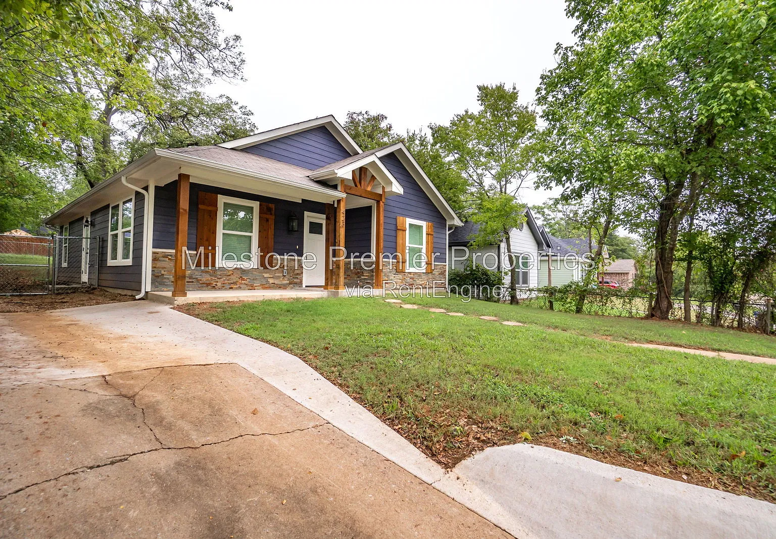 3 bed, 2.0 bath, 1192 sqft, $1,475 — Photo 2