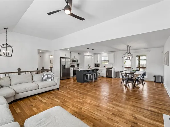 11848 N Kentucky Ave, Kansas City, MO 64157
