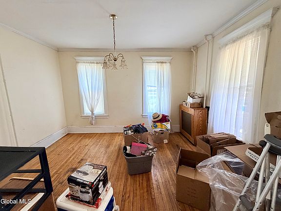 4th image of 66 Lincoln Street