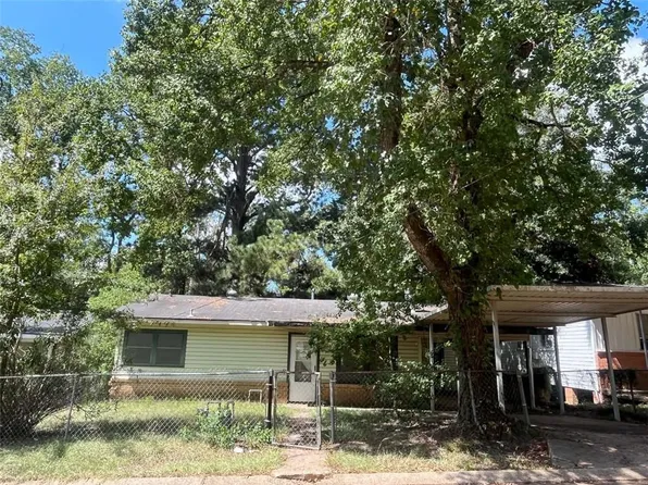 1311 Jeannie St, Pineville, LA 71360