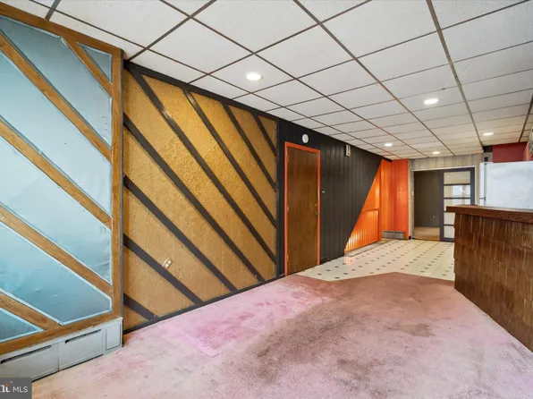 1324 S 9th St, Philadelphia, PA 19147