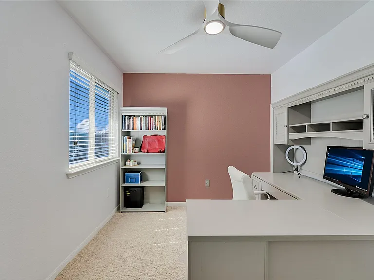 725 Pinnacle Dr — Photo 16