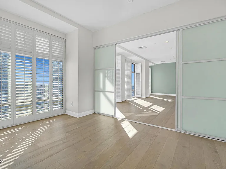 801 S Grand Ave #1710 — Photo 43