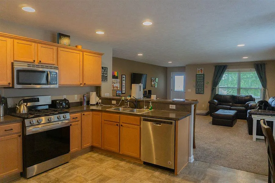 Building Photo - 3675 Andover Ln