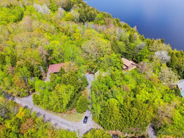 208 Main Road, Chesterville, ME 04938