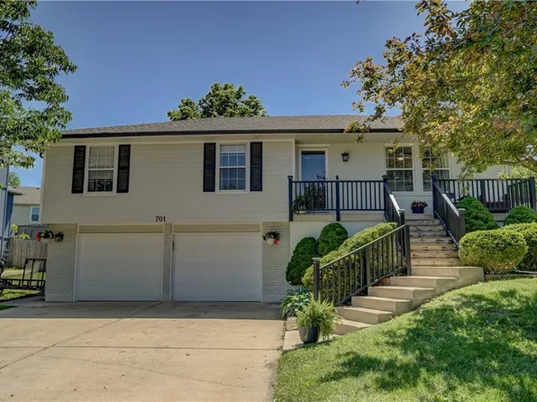 701 SW Nelson Dr, Grain Valley, MO 64029