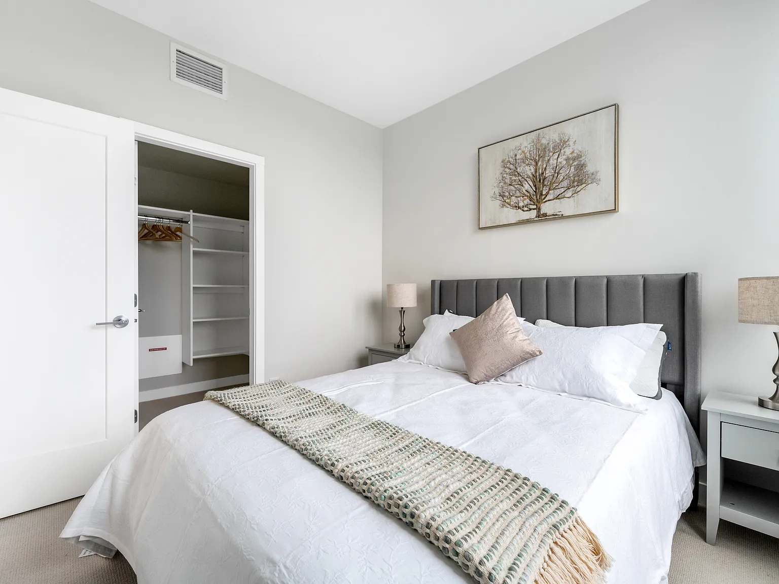 1 bed, 554 sqft, $3,000 — Photo 4