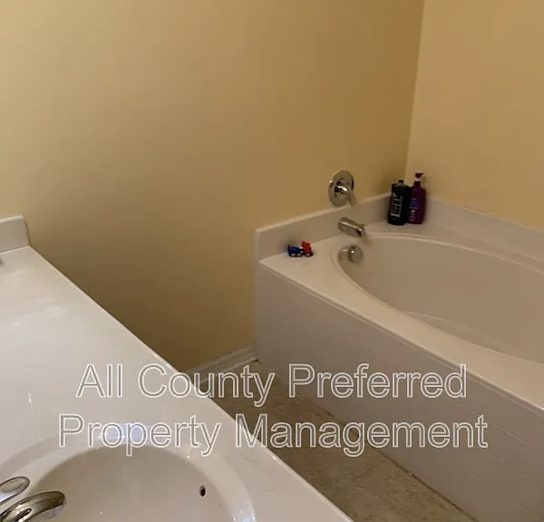 1149 Macon Dr — Photo 12