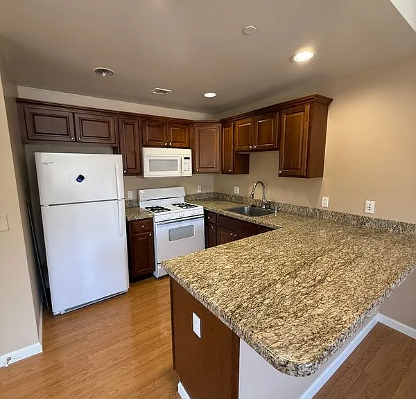 1769 Los Feliz Dr #1 — Photo 6
