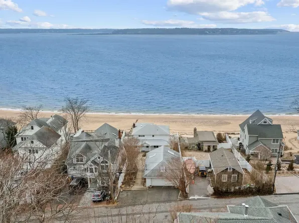 11 Argyle Drive, Northport, NY 11768