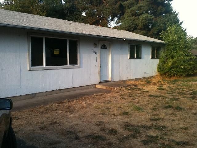 2nd image of 1283 Hughes St