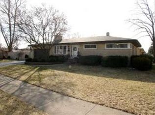 930 N Mill Rd, Addison, IL 60101