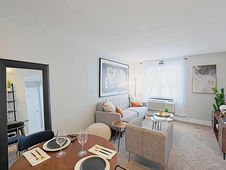 EMR Apartments — Photo 29