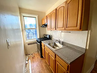 Rented by Safdie Realty Group