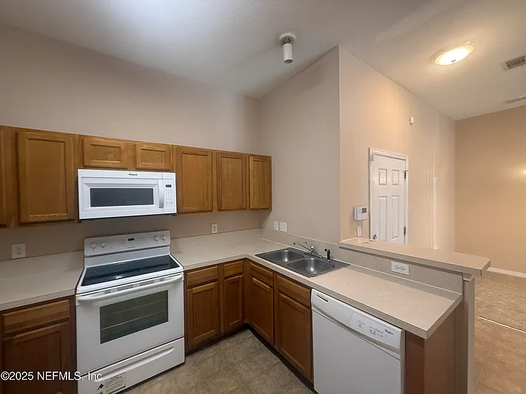 5150 Playpen Dr #2-1 — Photo 34
