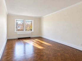 25 Meserole St, Brooklyn, NY