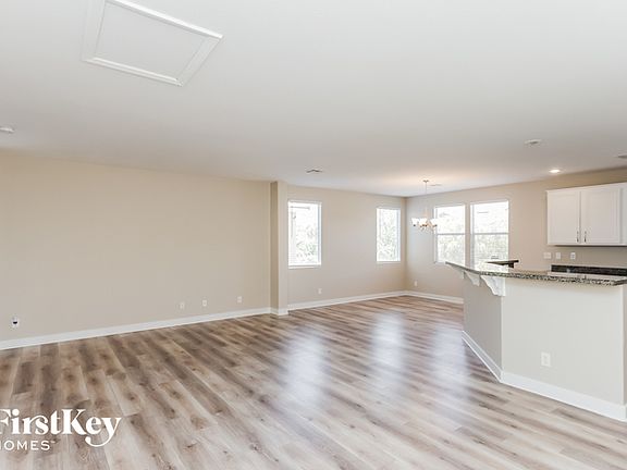 4th image of 6451 Lovett Canyon St