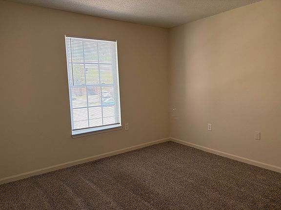 4th image of 3000 S Adams St #422