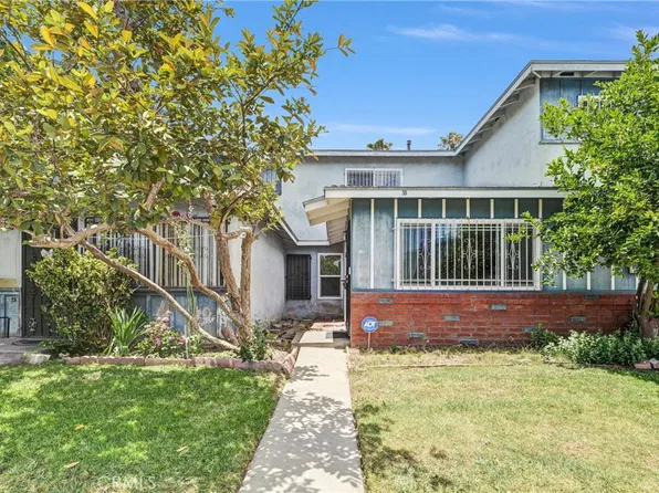 30 Camelback Ave N, Carson, CA 90745