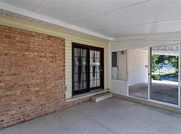 5th image of 785 Preakness Ln