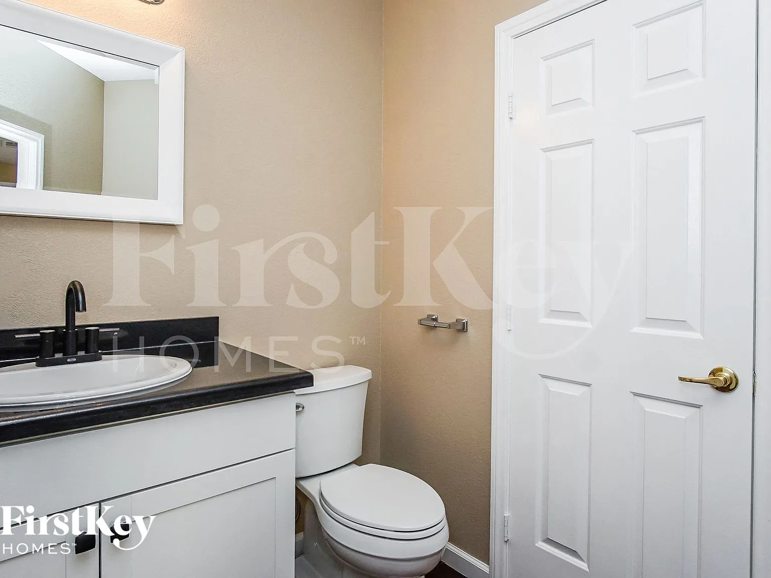 4 bed, 2.5 bath, 2570 sqft, $3,060 — Photo 4