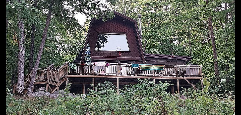 Cabin front with deck