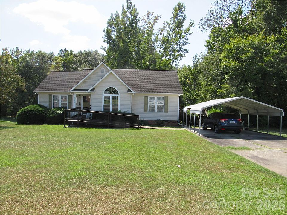 1st image of 2514 Oxford Cir