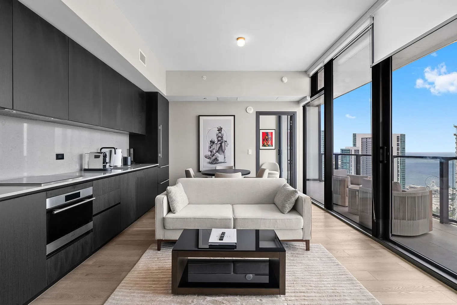 1 bed, 1.0 bath, 893 sqft, $8,059 — Photo 2