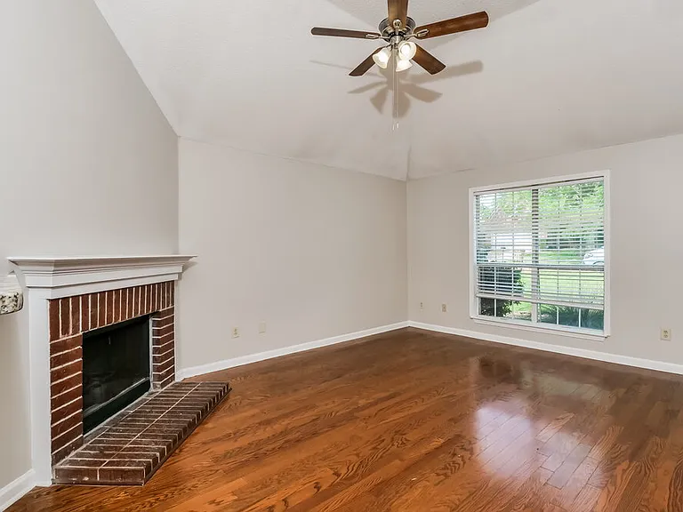 3846 Walden Meadow Dr — Photo 5