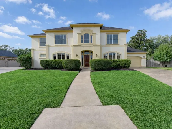 1502 Ashbury Park Ln, Houston, TX 77077