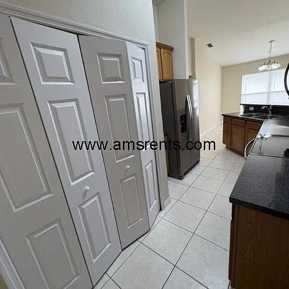 539 Albatross Dr #B — Photo 9