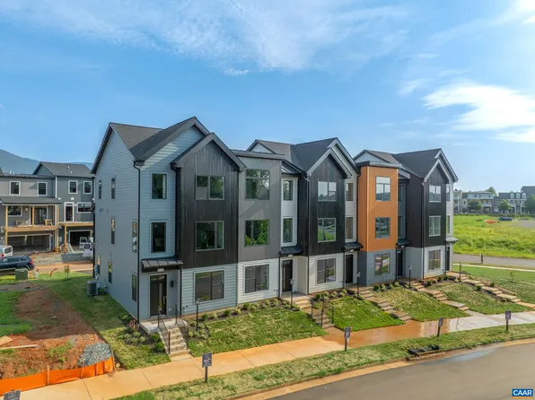 19C Wardell Crst, Charlottesville, VA 22902