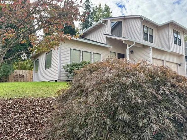 520 SE 15th St, Gresham, OR 97080