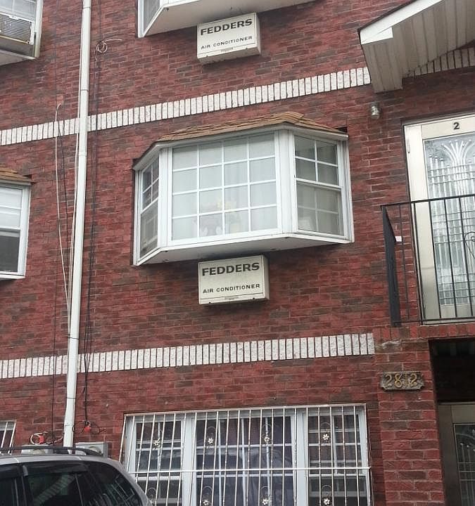 1st image of 921 E 84th St #2