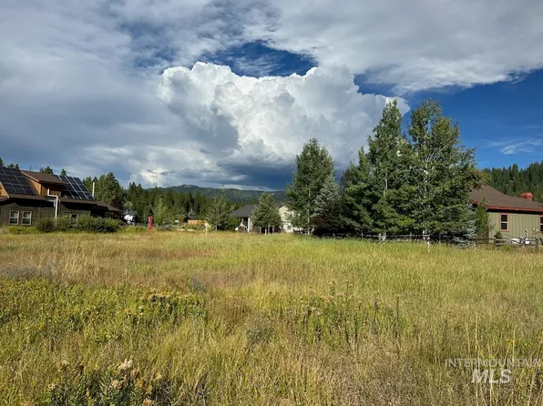 1033 Kaitlyn Loop, McCall, ID 83638