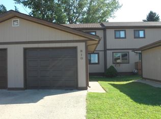 810 14th St NE, Jamestown, ND 58401