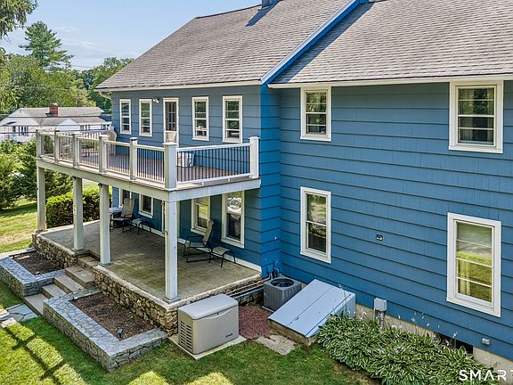 3rd image of 34 Lake Avenue